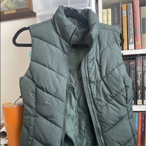 Aeropostale green puffer vest